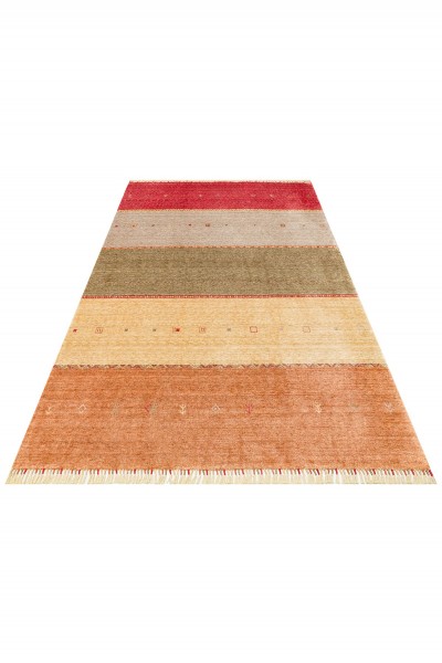 ZARA ZR 11 RED AUTUMN Otantik Desenli Özel Hav Vermeyen ve Kolay Temizlenebilir Tensel Kullanılarak El Emeği ile Özel Tezgahlarda Üretilen Modern Uşak Halısı