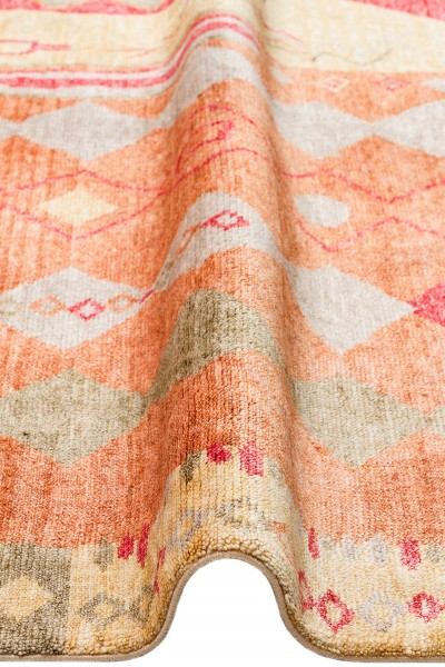 ZARA ZR 10 RED AUTUMN Otantik Desenli Özel Hav Vermeyen ve Kolay Temizlenebilir Tensel Kullanılarak El Emeği ile Özel Tezgahlarda Üretilen Modern Uşak Halısı